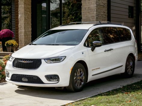 Pacifica, RU, 2020