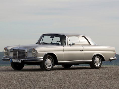 W111, 1961–1971
