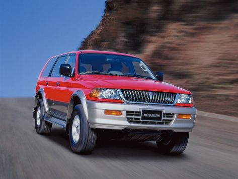 Montero Sport, 1996–2000