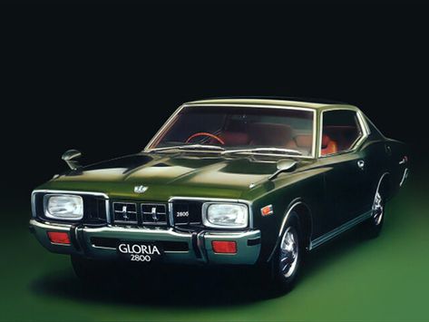 Gloria, 330, 1975–1977