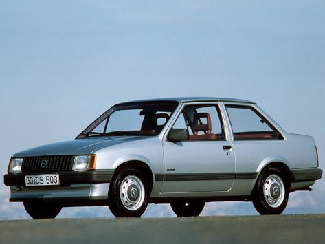 Corsa, A, 1982–1990